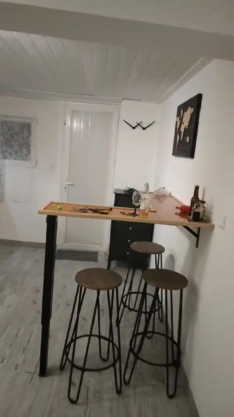 Studio Agreable Et Paisible โอบาญ ภายนอก รูปภาพ